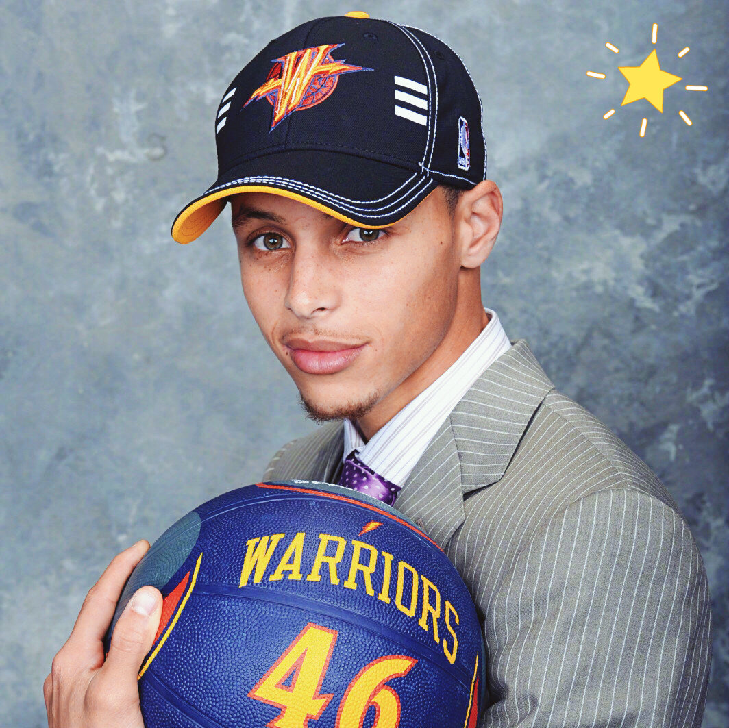 贴近河岸的 贴近河岸的